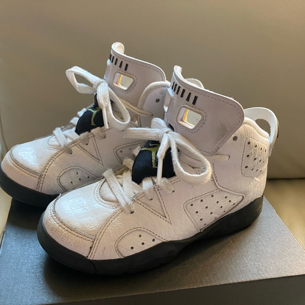 Jordan 6 Retro - white/black alligator